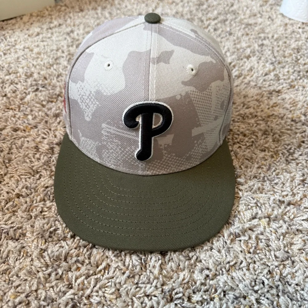 Phillies New Era 59fifty Fitted Camo Hat - 7 1/4 - Picture 1 of 4
